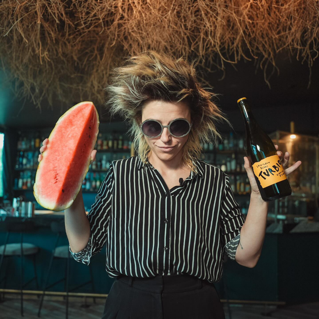 Sofá – Un Bar Gallery 4